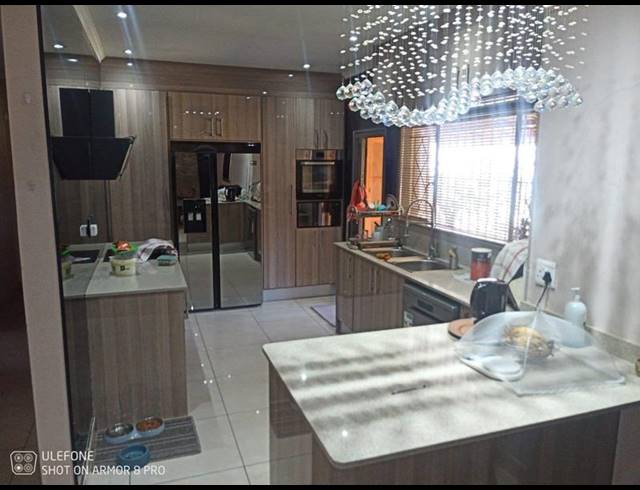 4 BEDROOM HOUSE FOR SALE IN EDENVALE EXT